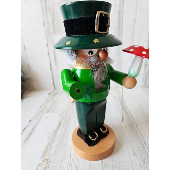 Vintage steinbach leprechaun mushroom St Patrick's Day nutcracker as is St Patty - Picture 6 of 10